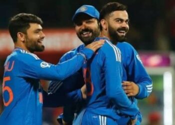 विराट कोहली ने रिंकू सिंह को पीछे छोड़ जीता फील्डर ऑफ द सीरीज का अवॉर्ड,