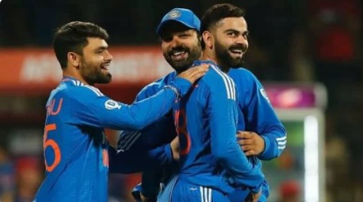 विराट कोहली ने रिंकू सिंह को पीछे छोड़ जीता फील्डर ऑफ द सीरीज का अवॉर्ड,