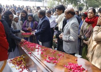 बहाई समाधि स्थल में राजकीय सम्मान से हुआ  डा. जगदीश गाँधी का अन्तिम संस्कार