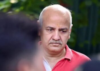 गीता का ज्ञान और खेल पर ध्यान; कैसे तिहाड़ में टाइम काटते हैं मनीष सिसोदिया