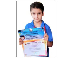 नेशनल हैण्डराइटिंग प्रतियोगिता में  सी.एम.एस. छात्र को ‘सुपर परफार्मर अवार्ड’
