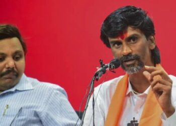 एकनाथ शिंदे सरकार चालबाज, कर रही साजिश; अब क्यों भड़के मराठा आरक्षण के अनशनकारी मनोज जरांगे