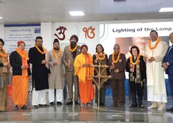 सी.एम.एस. छात्रों ने निकाला ‘धार्मिक सद्भावना मार्च’