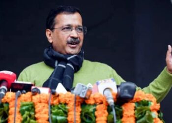 AAP ने दिल्ली में इन 4 नेताओं को दिया लोकसभा का टिकट, कांग्रेस के पुराने चेहरे पर भी दांव