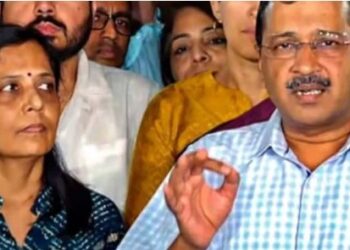 केजरीवाल की पत्नी सुनीता ने संभाला मोर्चा, पीएम मोदी पर बड़ा अटैक; क्या संकेत