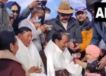 सोनम वांगचुक ने 21 दिन बाद खत्म की भूख हड़ताल, लद्दाख के लिए क्या हैं इनकी मांगें