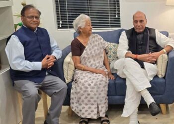 डा. भारती गाँधी से उनके आवास पर मुलाकात कर संवेदना प्रकट की रक्षा मंत्री श्री राजनाथ सिंह ने