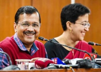 1000 रुपए में क्या करेंगी; महिलाओं के जवाब सुन केजरीवाल ने भी लगाए ठहाके