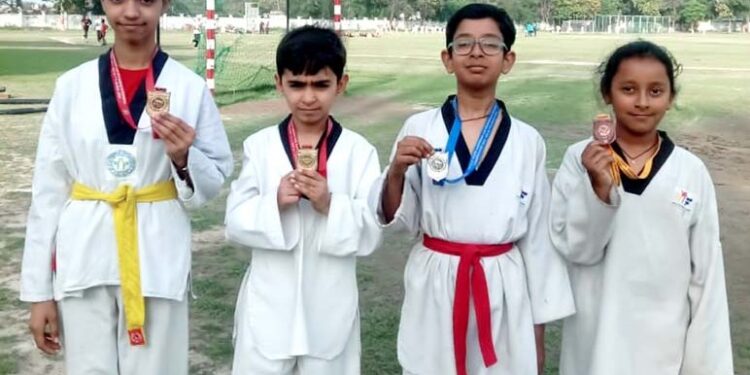 ताइक्वाण्डो में सी.एम.एस. छात्रों ने 2 गोल्ड मेडल समेत चार पदकों पर जमाया कब्जा