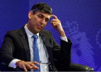 खतरे में PM ऋषि सुनक की कुर्सी? UK में हो सकता है 15 साल बाद बड़ा उलटफेर; सर्वे में खुलासा