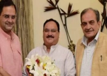 आगे-आगे बेटा, पीछे-पीछे पापा; पूर्व केंद्रीय मंत्री ने छोड़ी भाजपा, हाथ थामने का ऐलान
