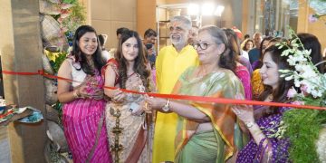 फिक्की फ्लो की प्रदर्शनी ‘अनंतम’ में हस्त निर्मित पारंपरिक परिधानों की धूम