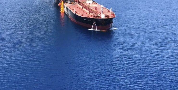 Energy Crisis: ‘Al-Salmi’ टैंकर पर हमला; Global Oil Supply और चीन के व्यापार पर संकट