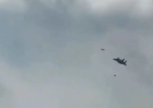 US Air Force की भारी बदनामी! F-15 Fighter Jet के रडार को चकमा देकर Iranian Shahed Drone ने कैसे किया Target हिट?
