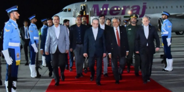 Middle East में गहराता संकट: US की सैन्य तैयारी, Hormuz पर NATO को फटकार और Islamabad में कूटनीति