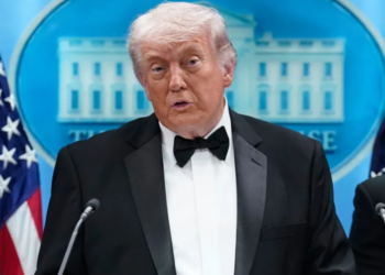 America में Donald Trump पर जानलेवा फायरिंग: Washington के Hilton होटल में Ronald Reagan वाले हमले की यादें ताज़ा