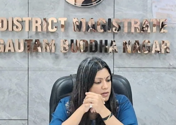Strict Administrative Action: नोएडा में औद्योगिक अनुशासन बनाए रखने हेतु डीएम मेधा रूपम का सख्त रुख