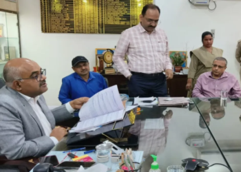 Government Job Skills: क्या सिर्फ कोटे से नौकरी पाना काफी है? कानपुर डिमोशन कांड ने छेड़ी नई बहस Debate on Competency