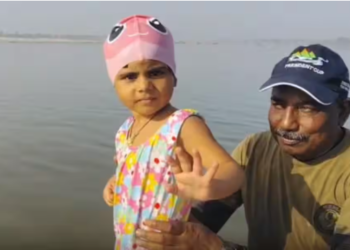 Yumna River Feat: प्रयागराज की 4 वर्षीय सत्या भारती ने तैरकर पार की यमुना, 21 मिनट में तय की 900 मीटर की दूरी