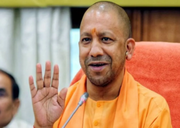 Uttar Pradesh के शिक्षा मित्रों की Allahabad High Court से लेकर Supreme Court तक की कानूनी लड़ाई