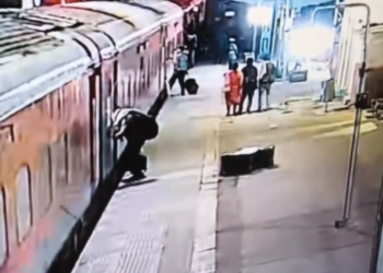 Tundla Railway Tragedy: प्लेटफार्म पर मौत का तांडव और सीसीटीवी में कैद हुआ रूह कंपाने वाला मंजर