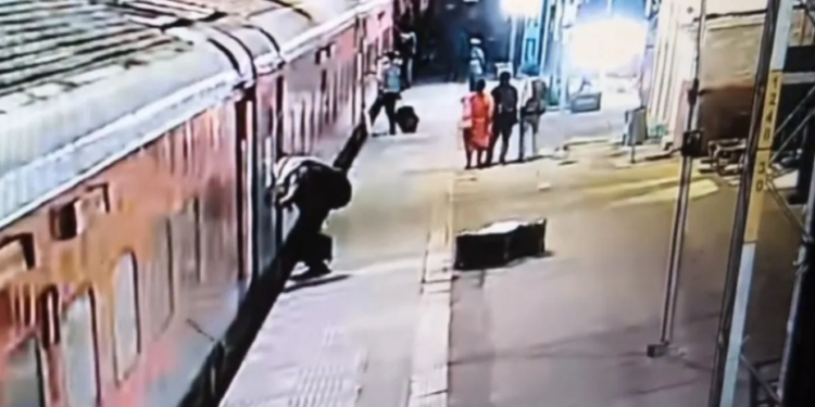 Tundla Railway Tragedy: प्लेटफार्म पर मौत का तांडव और सीसीटीवी में कैद हुआ रूह कंपाने वाला मंजर