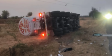 Kurnool Road Accident Andhra Pradesh: श्रद्धालुओं की बोलेरो और लॉरी में जोरदार टक्कर, आठ लोगों ने तोड़ा दम