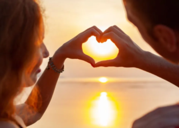 Love Horoscope 15 May 2026