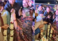 अभिनेता Ashutosh Rana और अभिनेत्री Renuka Shahane ने रचाई दोबारा शादी, दमोह में सात फेरे लेने वाले इस प्यारे कपल ने पूरे किए अपनी वैवाहिक जिंदगी के 25 साल
