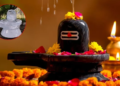 घर में शिवलिंग स्थापना का महा-महत्व: काला या सफेद शिवलिंग में से कौन सा है आपके घर के लिए सबसे शुभ? जानें शिवलिंग की सही स्थापना, उचित आकार और पूजा के वे अनिवार्य नियम जो बढ़ाएंगे आपके जीवन में सुख-समृद्धि और सकारात्मक ऊर्जा