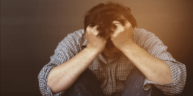 Anxiety के बढ़ते मामले: क्या हैं इसके लक्षण और शरीर पर होने वाले असर
