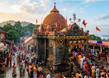 Kamakhya Devi Temple Mystery: नीलांचल पर्वत का दिव्य रहस्य और मां कामाख्या की अद्भुत शक्ति