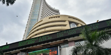 Stock Market में लौटी रौनक, BSE Sensex और NSE Nifty हरे निशान पर खुले