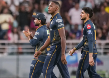 RCB बनाम GT: IPL 2026 फाइनल से पहले Gujarat Titans को बड़ा झटका, मौसम के कारण Chandigarh से Ahmedabad पहुंचने में हुई देरी
