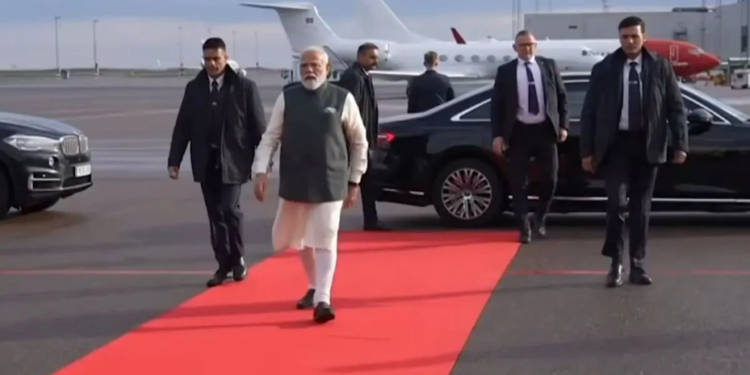 PM Modi का Sweden में भव्य स्वागत और Jonas Gahr Støre से Oslo में मुलाकात