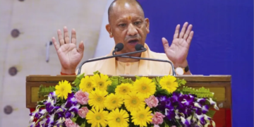 Yogi Adityanath का बड़ा कदम: UP के 57,695 Pradhan बने अस्थायी प्रशासक