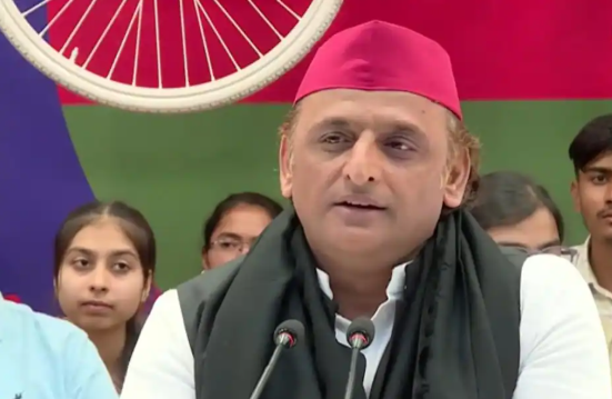 West Bengal चुनाव को लेकर Akhilesh Yadav की भविष्यवाणी, Election Commission और UP के हालात पर दिया बयान