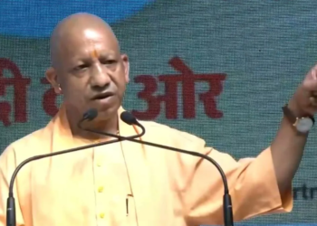CM Yogi Adityanath का Lucknow में बड़ा संबोधन, कहा Road पर नमाज के बजाय Shift का विकल्प अपनाएं