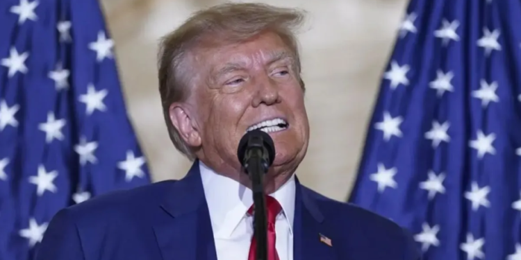 STRAIT OF HORMUZ में झड़प: DONALD TRUMP ने IRAN को दी ‘रोशनी के पहाड़’ की चेतावनी