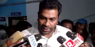 Sanatan Dharma पर Udhayanidhi Stalin के बयान से भड़की BJP, CR Kesavan ने की Rahul Gandhi से तुलना