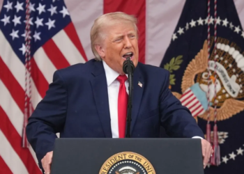 America और Iran के बीच डील में देरी, Donald Trump ने Tehran विवाद पर CNN और WSJ को घेरा