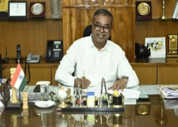 ASSAM के भूमि अभिलेख विभाग के ADDITIONAL DIRECTOR रिश्वत लेते अरेस्ट, ACB POLICE STATION में दर्ज हुआ केस