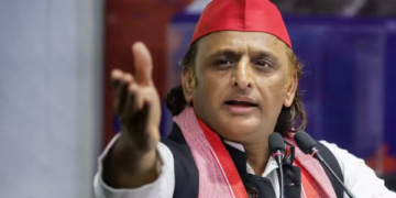 MK Stalin और Mamata Banerjee के समर्थन में Akhilesh Yadav का Congress पर तंज
