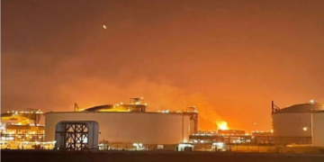 Doha में भारतीय दूतावास ने जारी की हेल्पलाइन, Barzan Gas Supply Facility हादसे पर जताया दुख