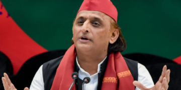Akhilesh Yadav ने Om Prakash Rajbhar को बताया अफ़वाही मंत्री, Shivpal Yadav ने भी बोला तीखा हमला