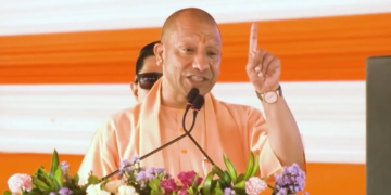 Yogi Adityanath का Rampur दौरा: Samajwadi Party पर बरसे सीएम, UP में 690 करोड़ के प्रोजेक्ट्स का उद्घाटन