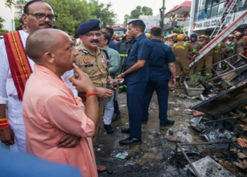 Lucknow के Aliganj अग्निकांड पर CM Yogi और PM Modi ने जताया दुख, SIT को दिए जांच के आदेश