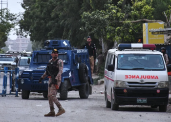 Karachi में हुए आतंकी हमले के बाद भड़का Pakistan और Afghanistan का विवाद, TTP ठिकानों पर कार्रवाई