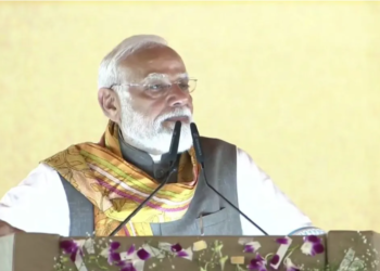 PM Modi ने West Bengal में Left, TMC और Congress के कुशासन पर साधा निशाना, गिनाए इतिहास के पन्ने