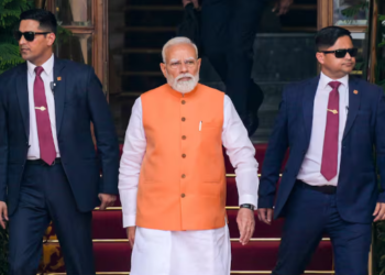 PM Narendra Modi आज Surat और Daman में करेंगे महा-उद्घाटन, Vadodara-Mumbai Expressway समेत कई योजनाओं की शुरुआत